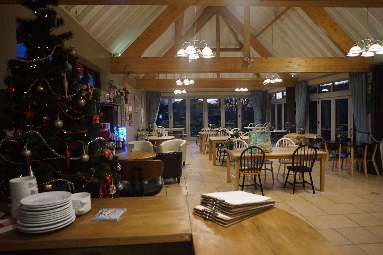 Stonehenge Hostel - Yha Affliated Cholderton Екстер'єр фото